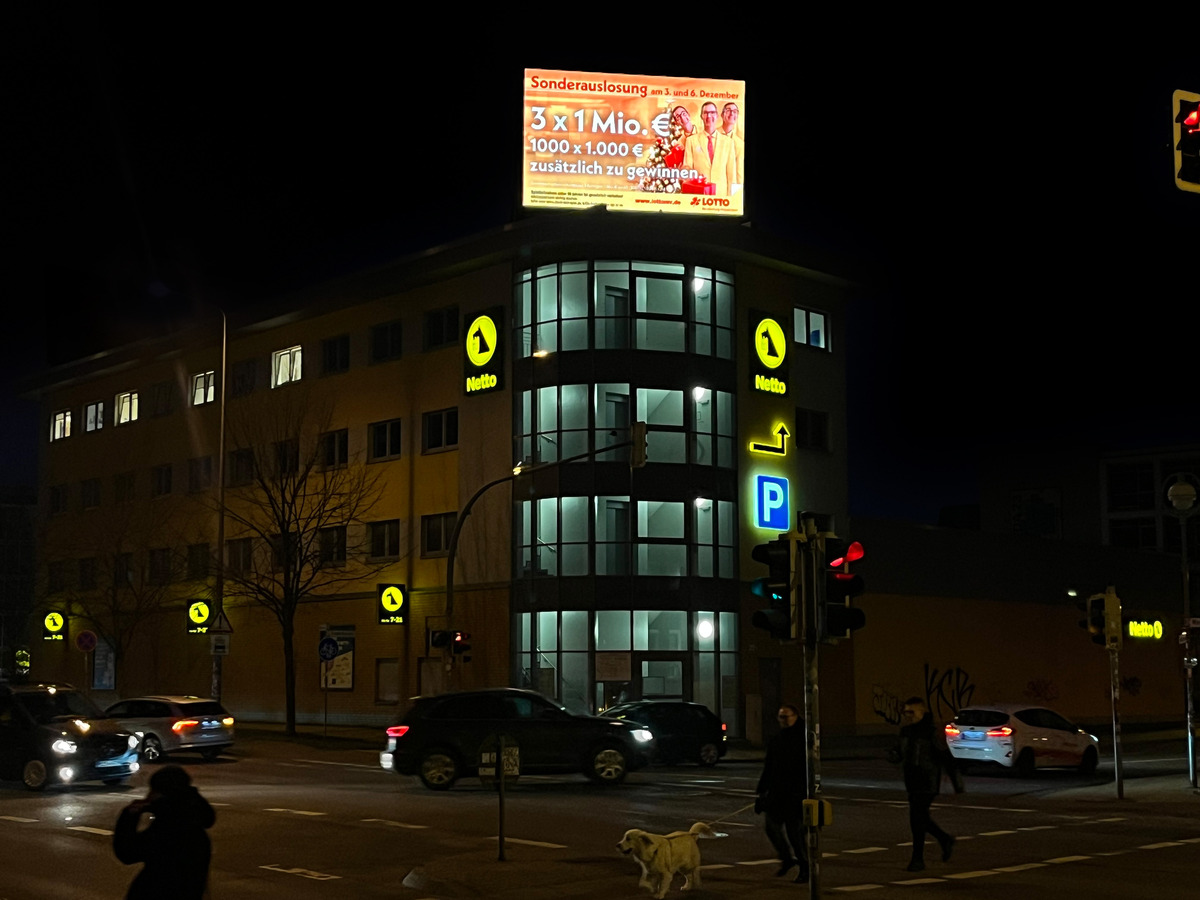 LED-Anlage Rostock Westseite